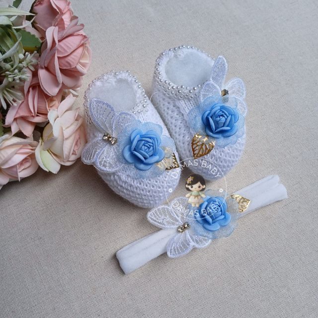 Allana Borboleta c/ Botão e Folha Dourada - Branco c/ Azul Bebê