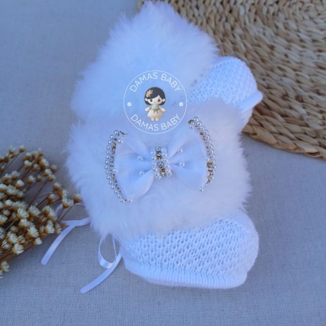 Botinha Pelúcia Laço Duplo Pérola Strass - Branco