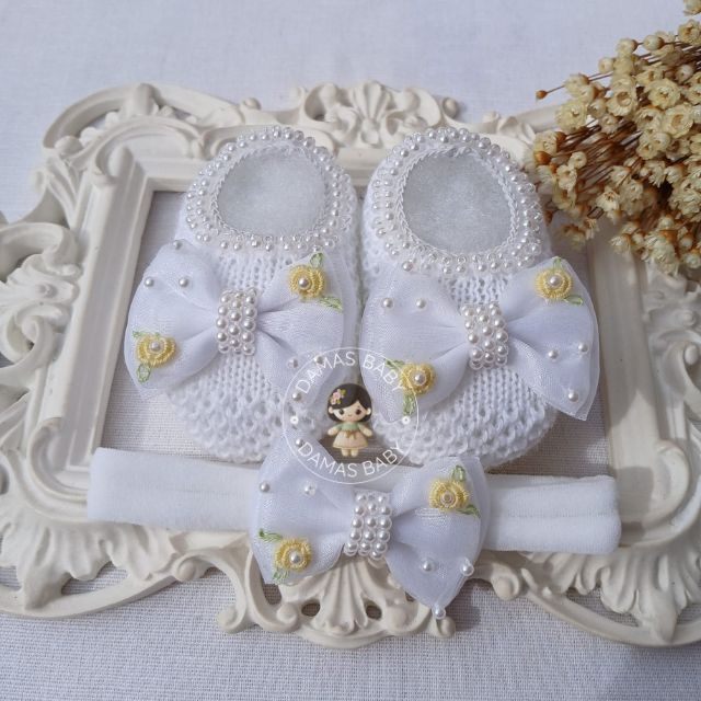 Aurora Rococó Duplo Organza - Branco c/ Amarelo Bebê